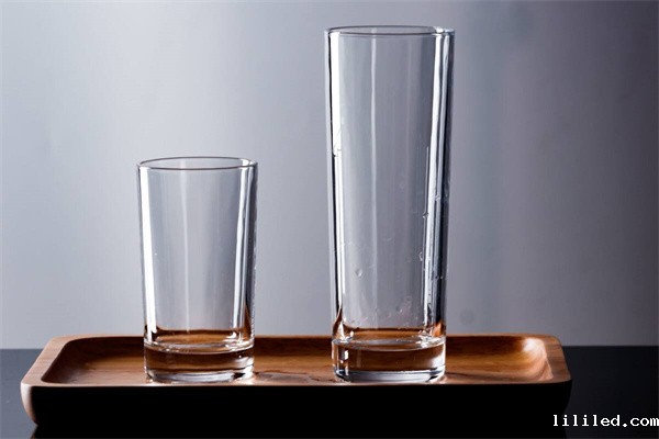 玻璃杯