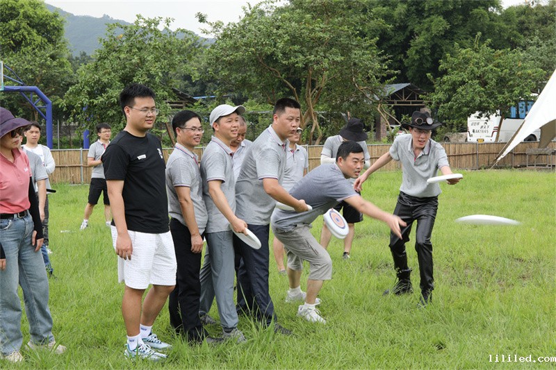 ac米兰app苹果-帽峰山生态园团建-飞盘3